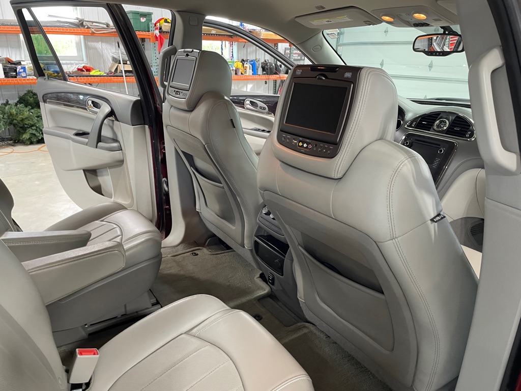Photo 21 of this BUICK ENCLAVE