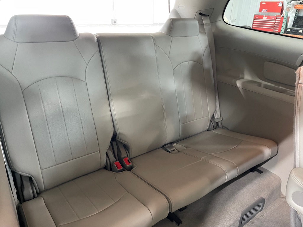 Photo 23 of this BUICK ENCLAVE