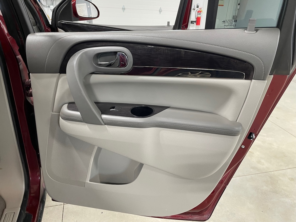 Photo 25 of this BUICK ENCLAVE