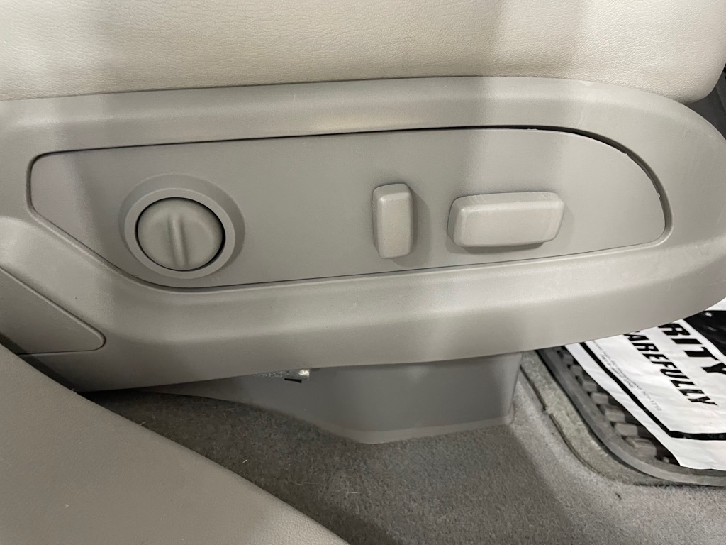 Photo 28 of this BUICK ENCLAVE