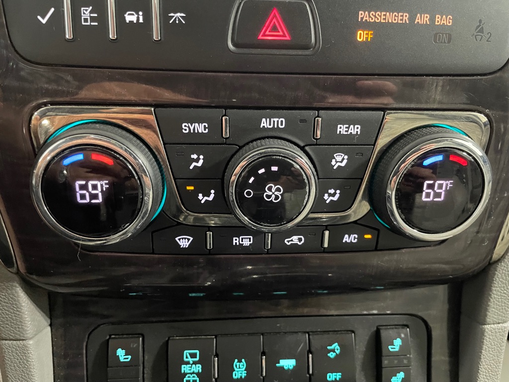 Photo 37 of this BUICK ENCLAVE