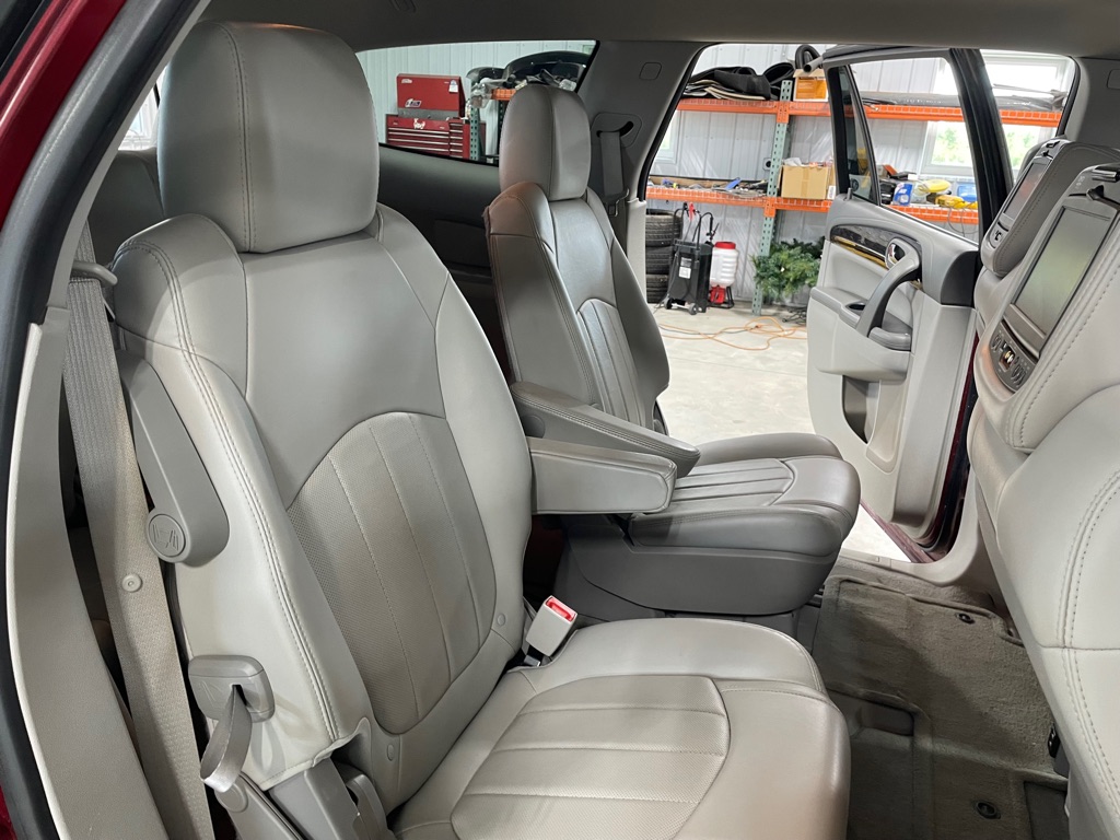 Photo 22 of this BUICK ENCLAVE