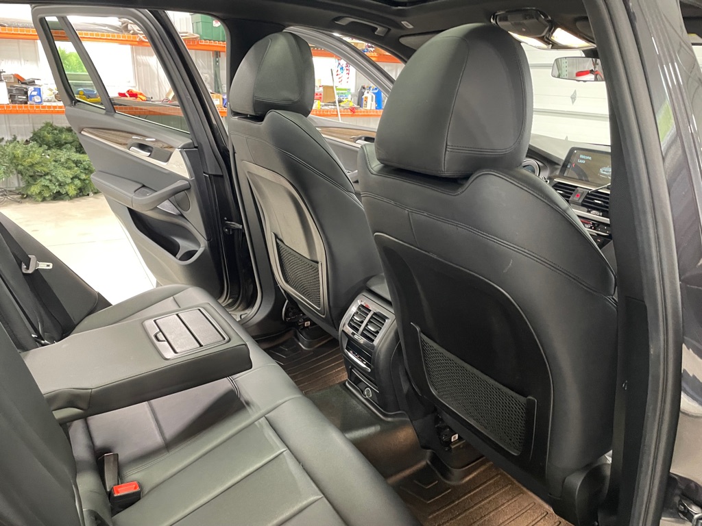 Photo 19 of this BMW X3