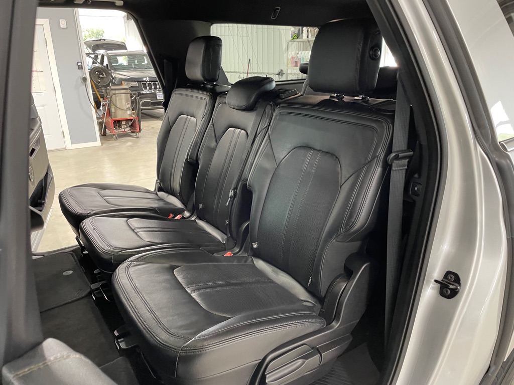 Photo 15 of this FORD EXPEDITION MAX
