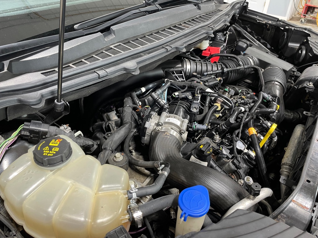 Photo 38 of this FORD EDGE