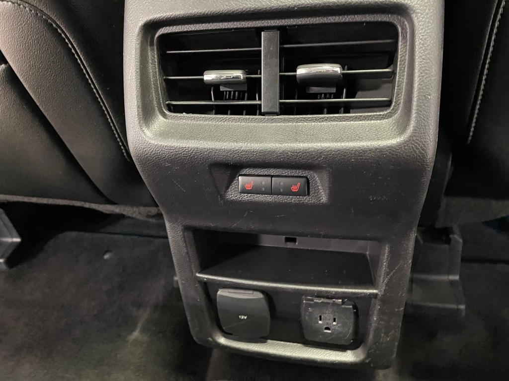 Photo 20 of this FORD EDGE