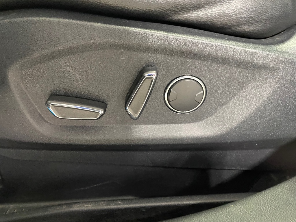 Photo 11 of this FORD EDGE