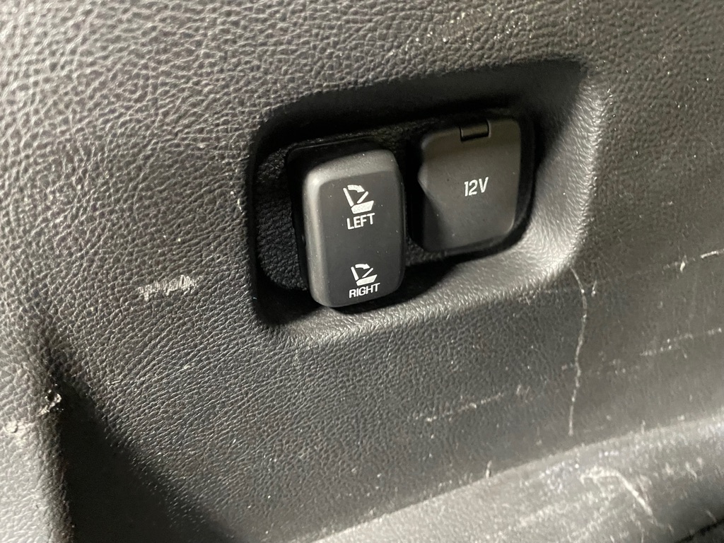 Photo 16 of this FORD EDGE