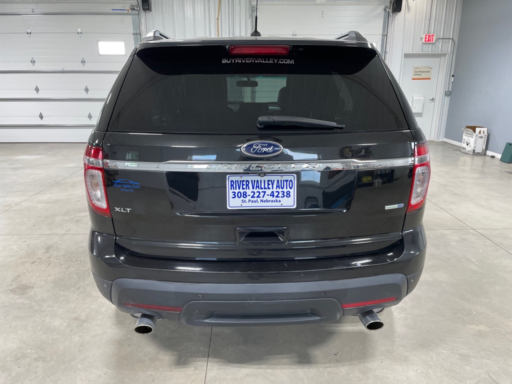 Photo 6 of this FORD EXPLORER