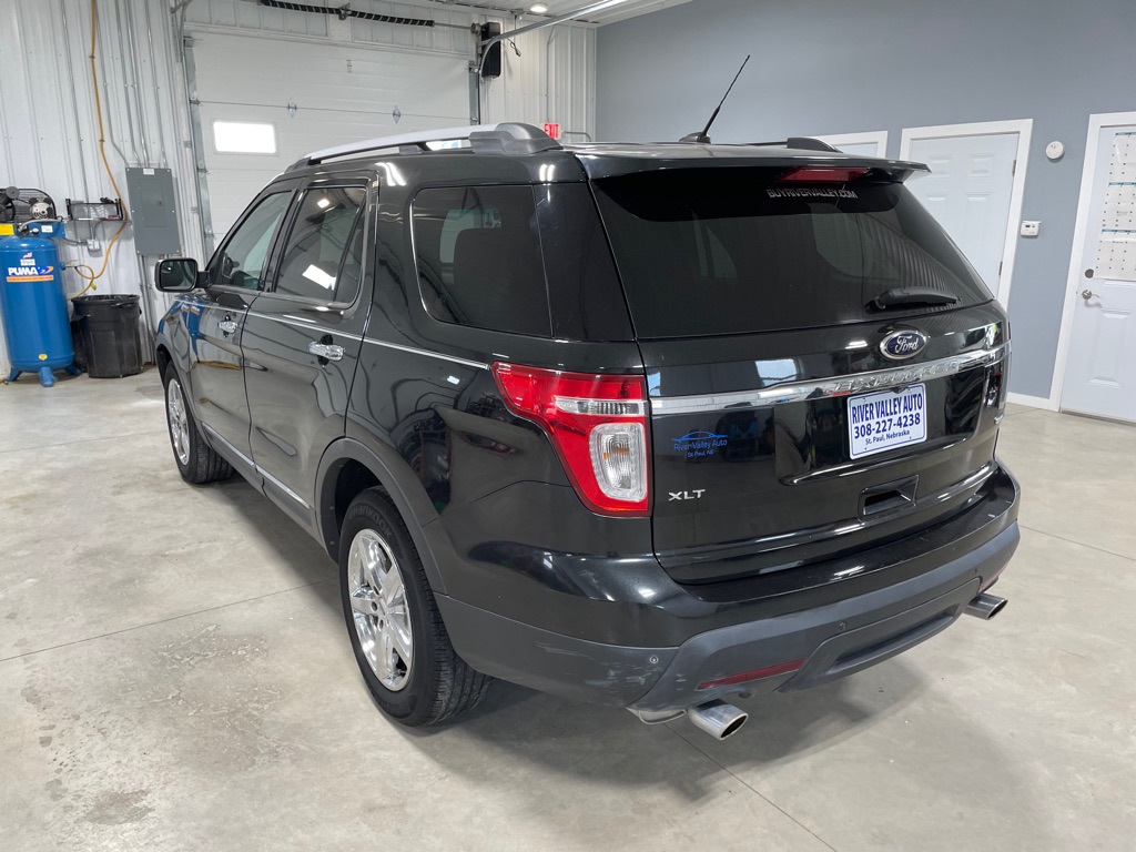 Photo 5 of this FORD EXPLORER