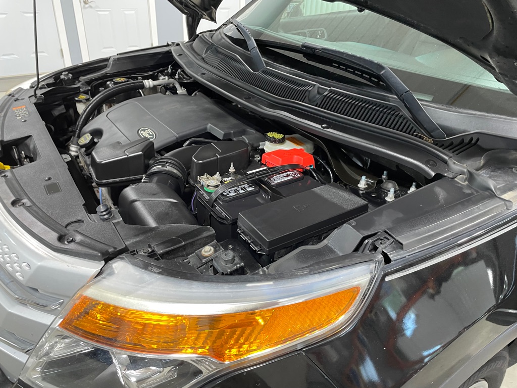 Photo 38 of this FORD EXPLORER