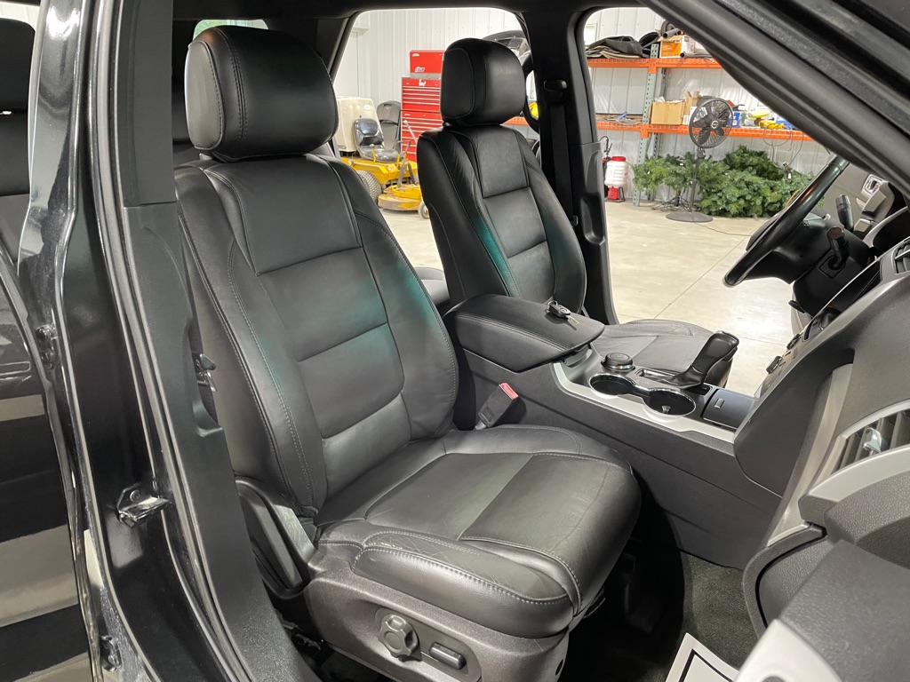 Photo 25 of this FORD EXPLORER