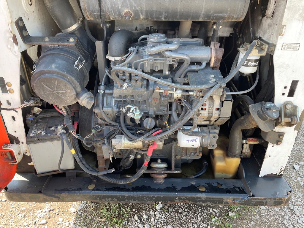 Photo 9 of this BOBCAT S590