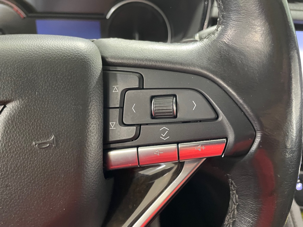 Photo 34 of this CADILLAC XT6