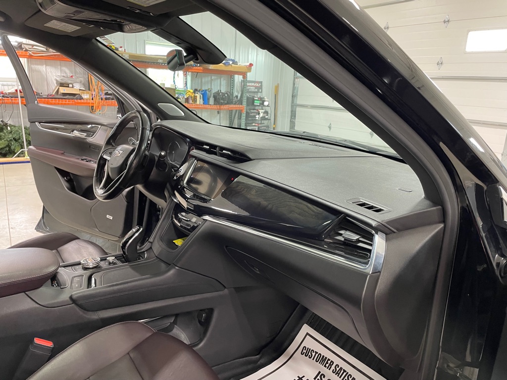 Photo 26 of this CADILLAC XT6