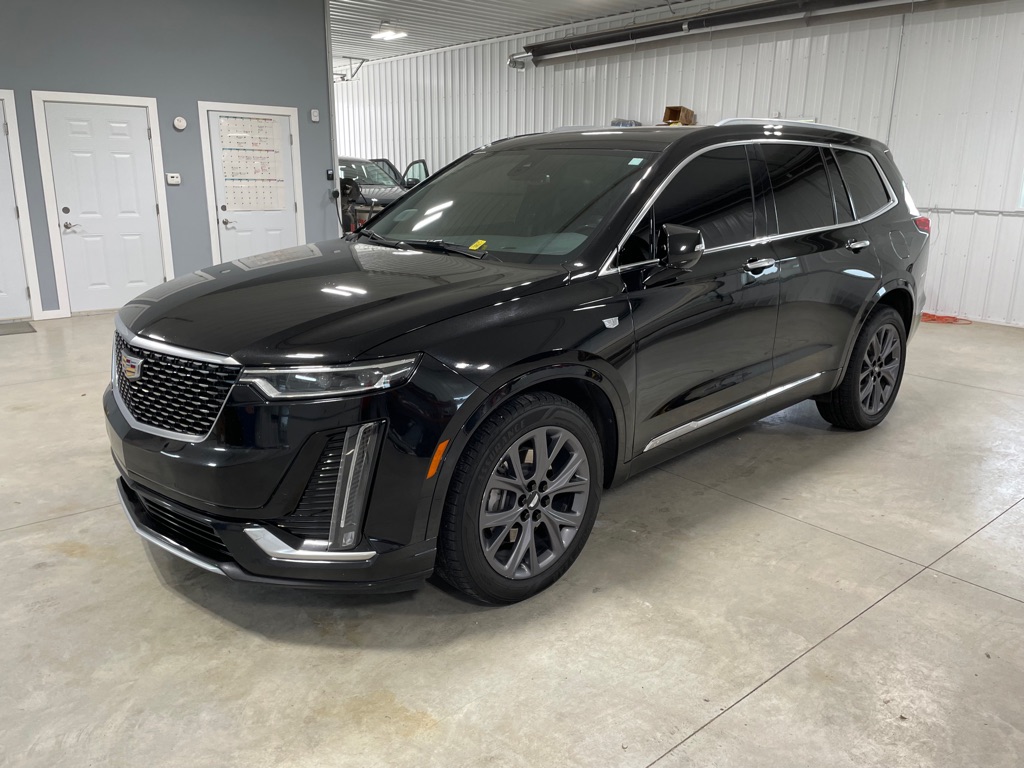Photo 3 of this CADILLAC XT6