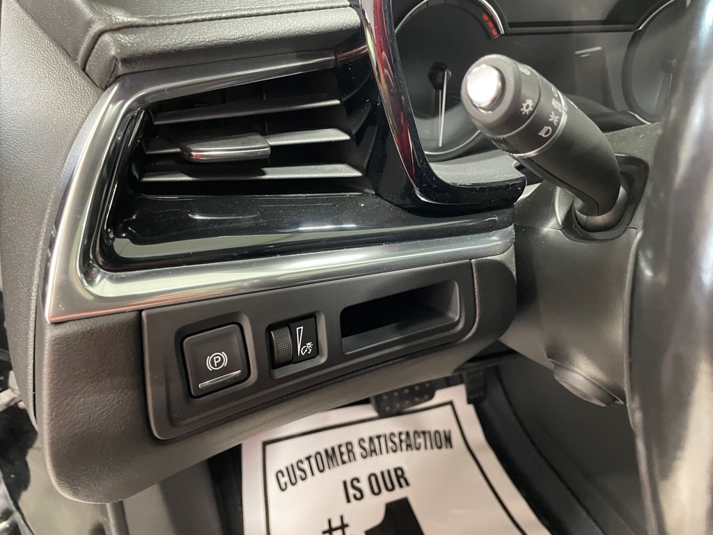 Photo 32 of this CADILLAC XT6
