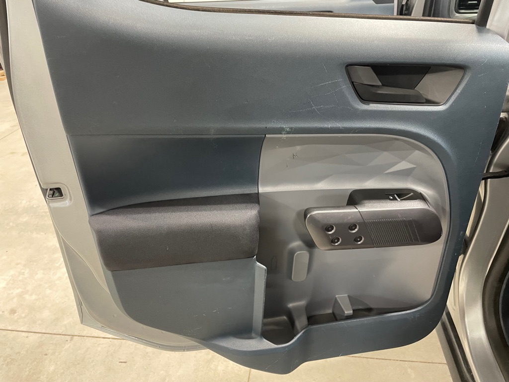 Photo 15 of this FORD MAVERICK