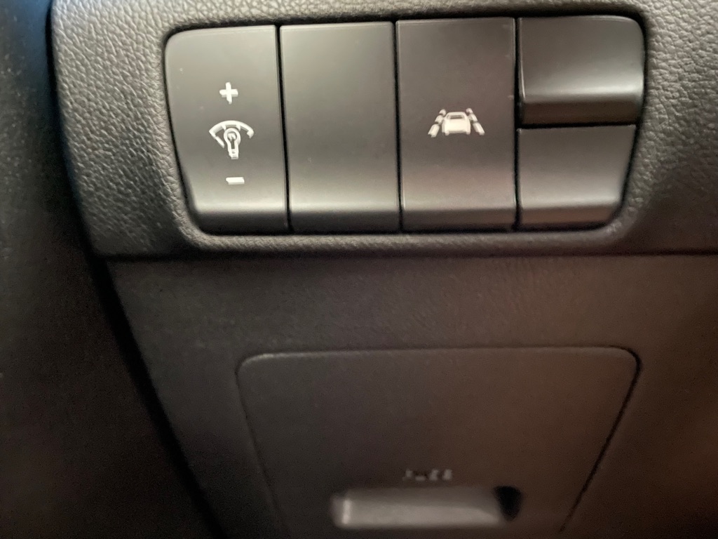 Photo 24 of this KIA SPORTAGE