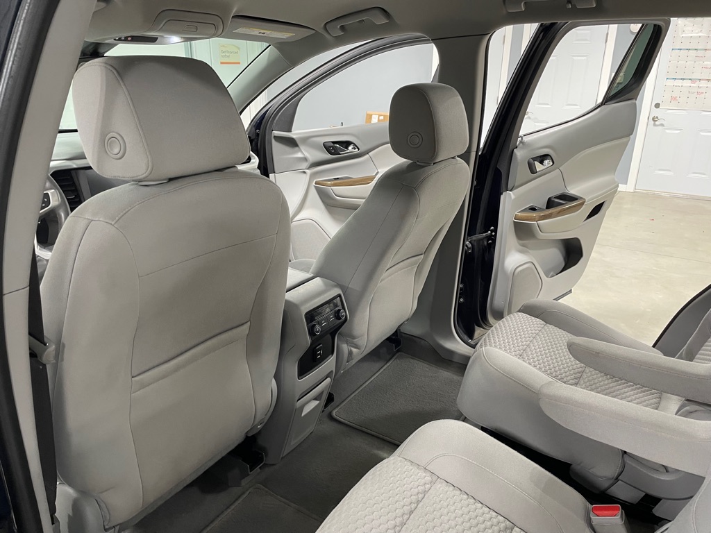 Photo 14 of this GMC ACADIA