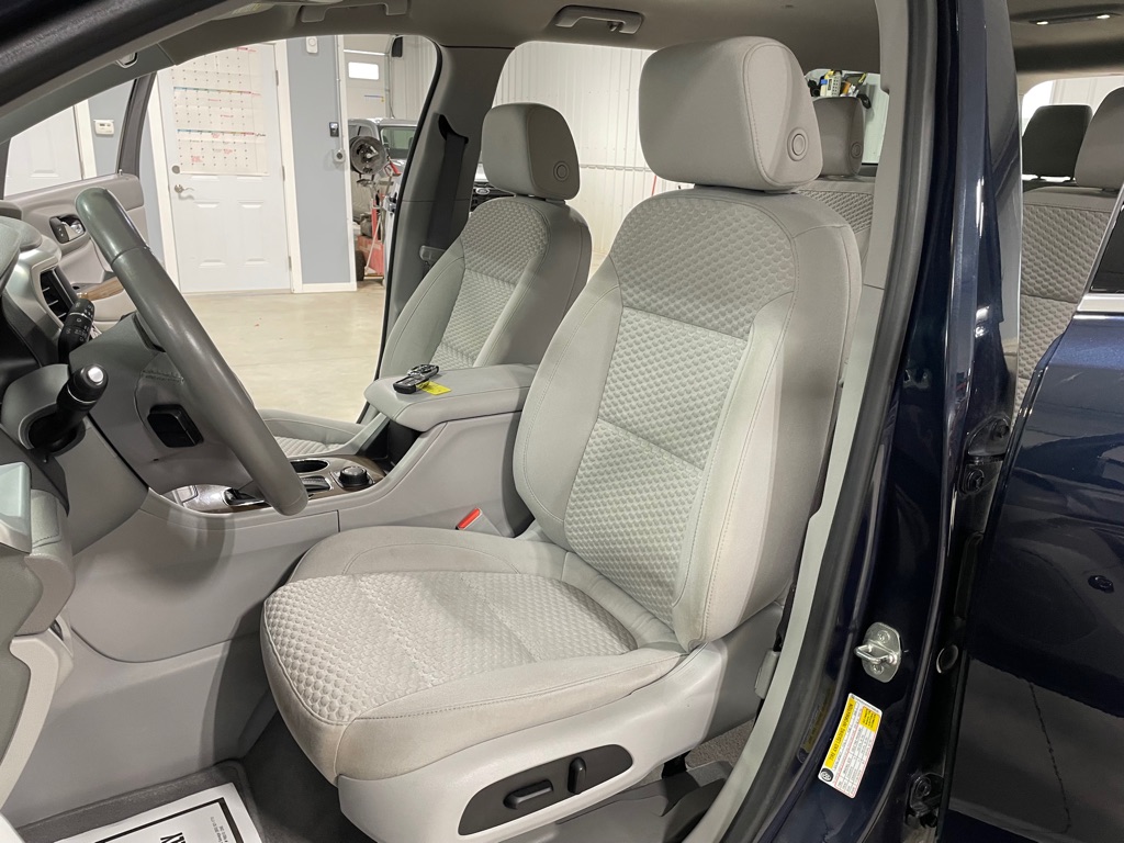 Photo 11 of this GMC ACADIA