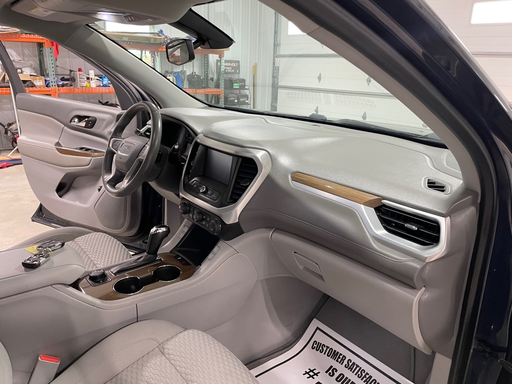 Photo 26 of this GMC ACADIA