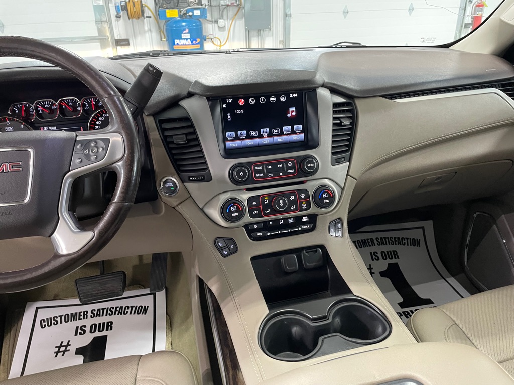 Photo 37 of this GMC YUKON