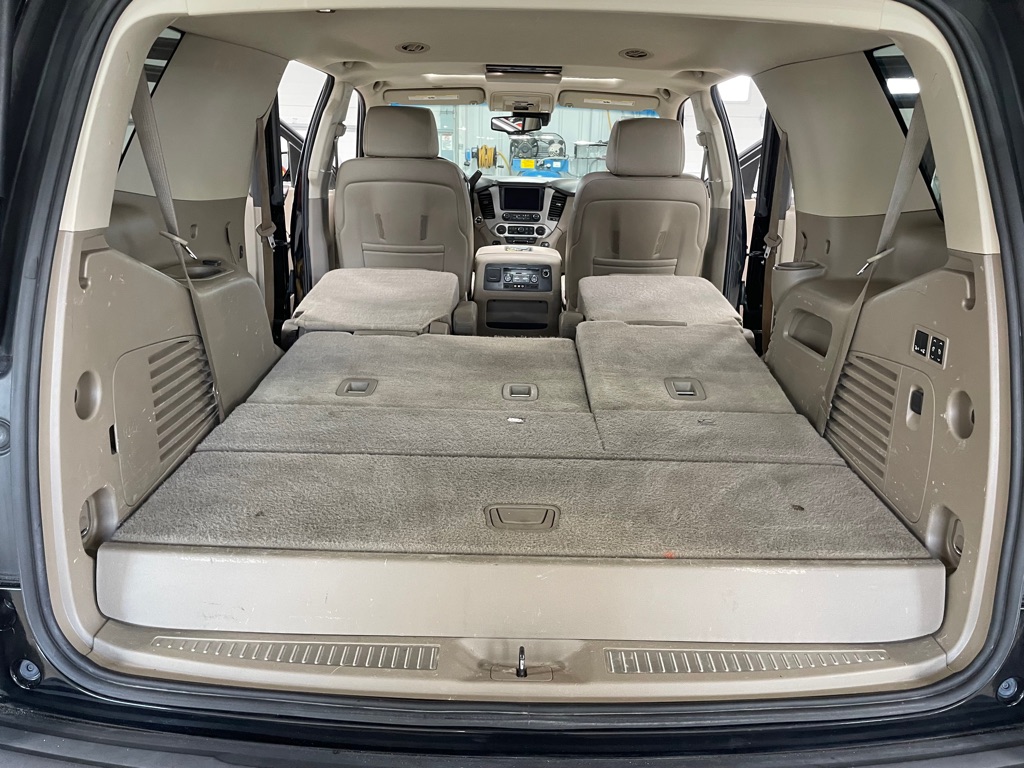 Photo 17 of this GMC YUKON