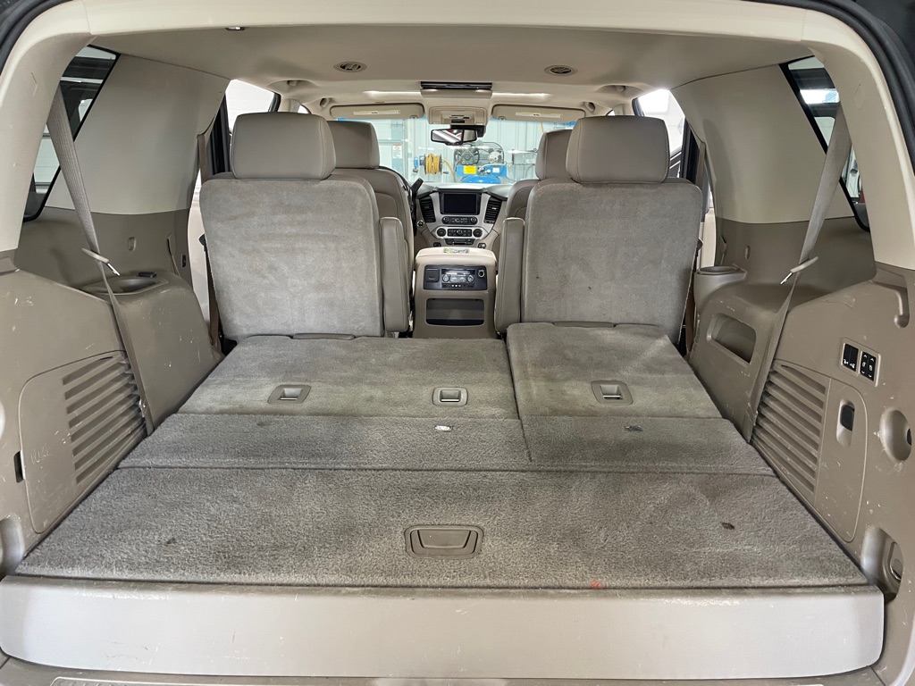 Photo 16 of this GMC YUKON