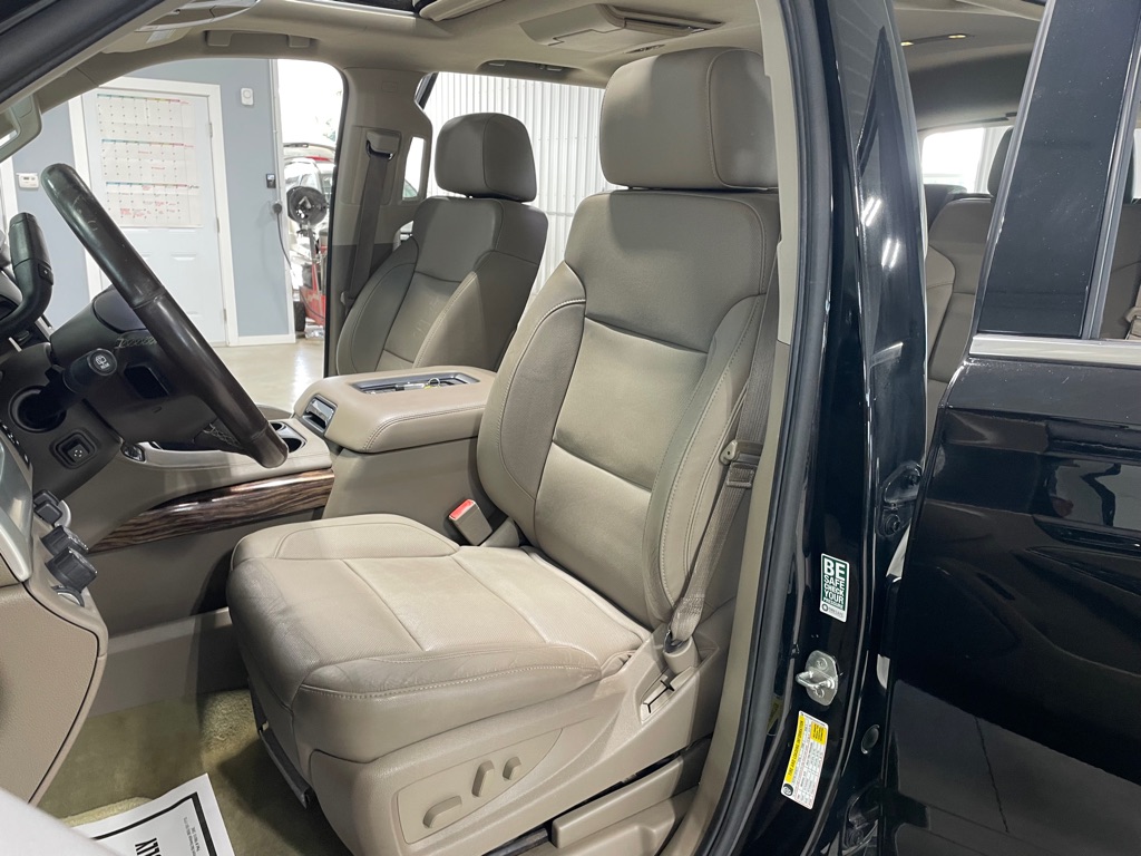 Photo 10 of this GMC YUKON