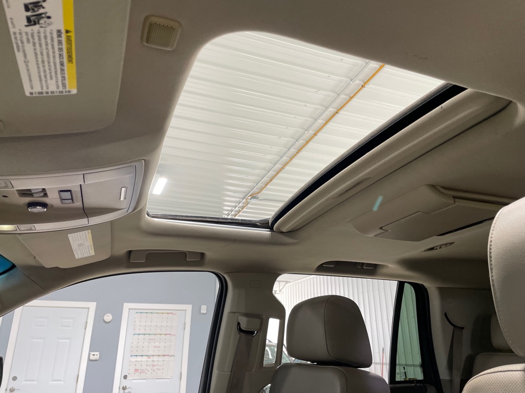 Photo 29 of this GMC YUKON