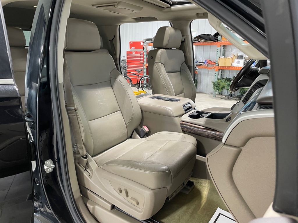 Photo 23 of this GMC YUKON