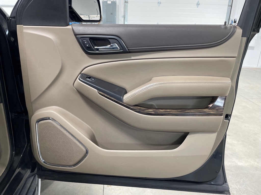 Photo 26 of this GMC YUKON
