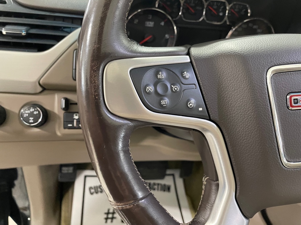 Photo 30 of this GMC YUKON