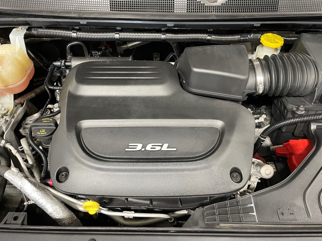 Photo 35 of this CHRYSLER PACIFICA