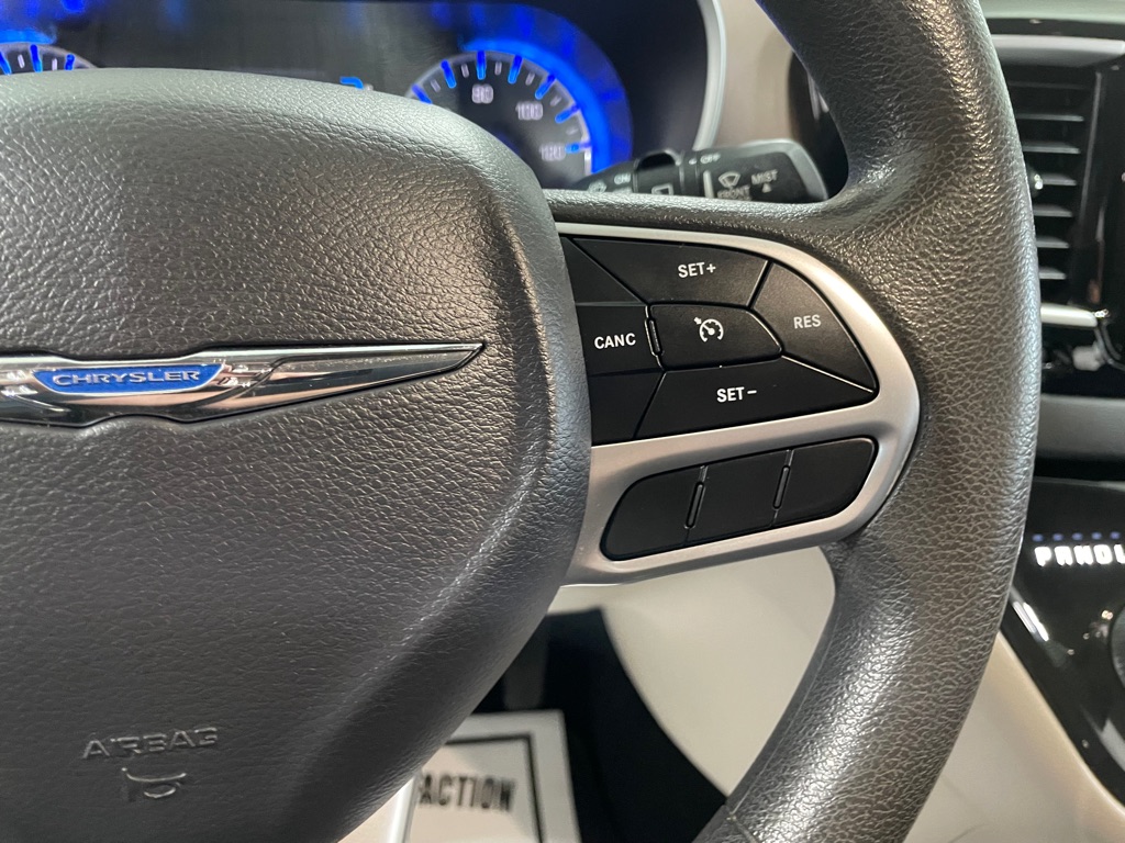 Photo 30 of this CHRYSLER PACIFICA