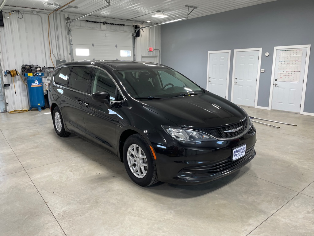 2017 CHRYSLER PACIFICA