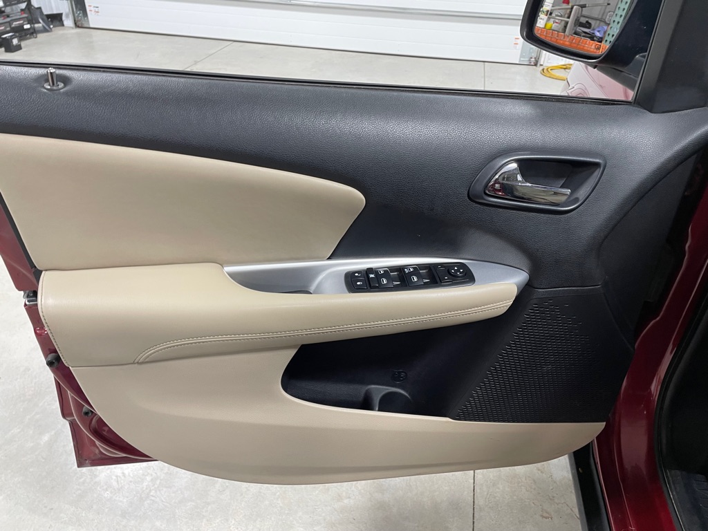 Photo 12 of this DODGE JOURNEY