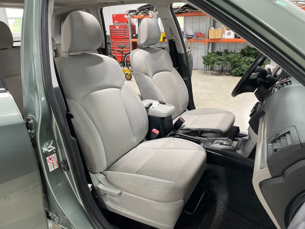 Photo 23 of this SUBARU FORESTER