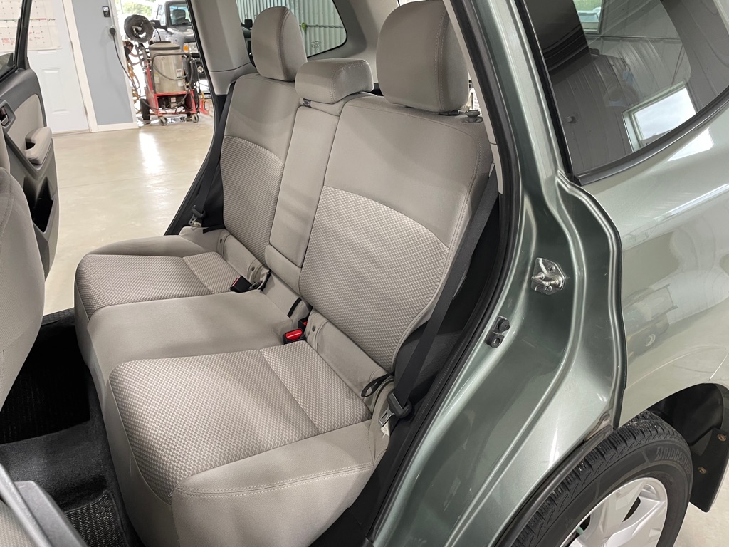 Photo 15 of this SUBARU FORESTER