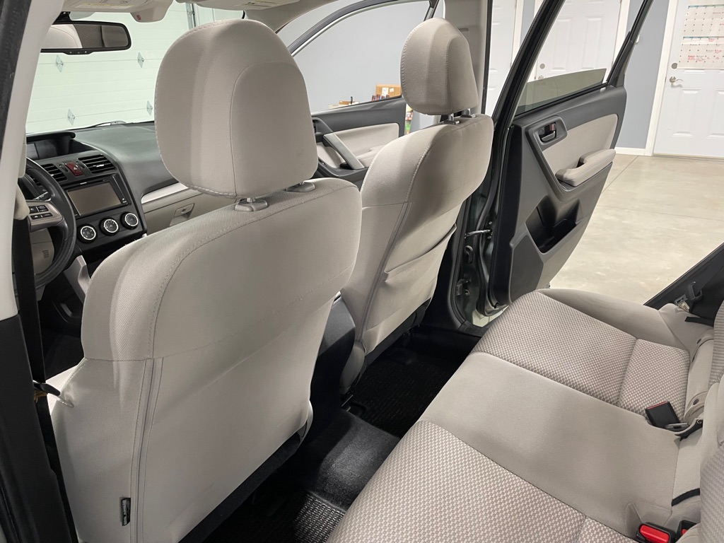 Photo 14 of this SUBARU FORESTER