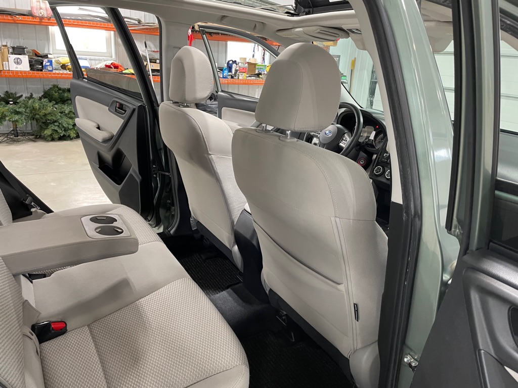 Photo 19 of this SUBARU FORESTER