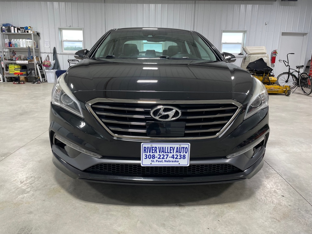 Photo 2 of this HYUNDAI SONATA