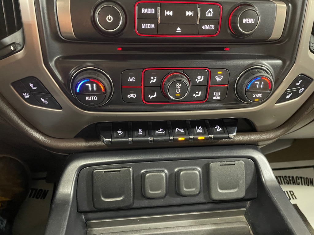 Photo 34 of this GMC SIERRA 1500