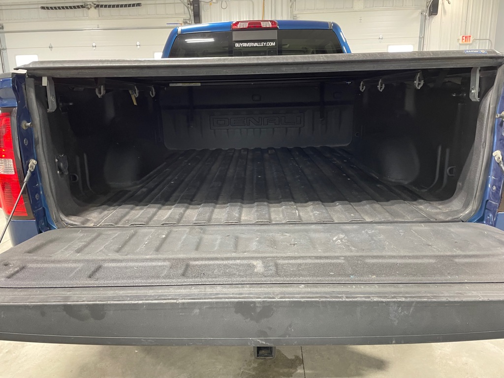 Photo 43 of this GMC SIERRA 1500