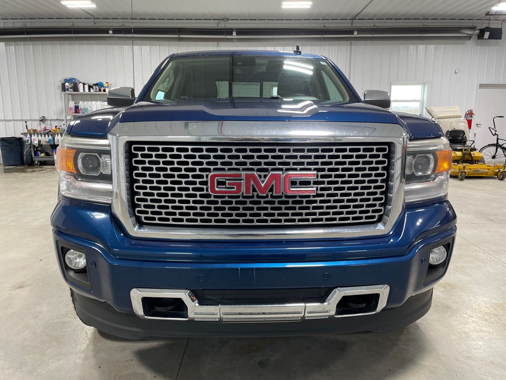 Photo 2 of this GMC SIERRA 1500