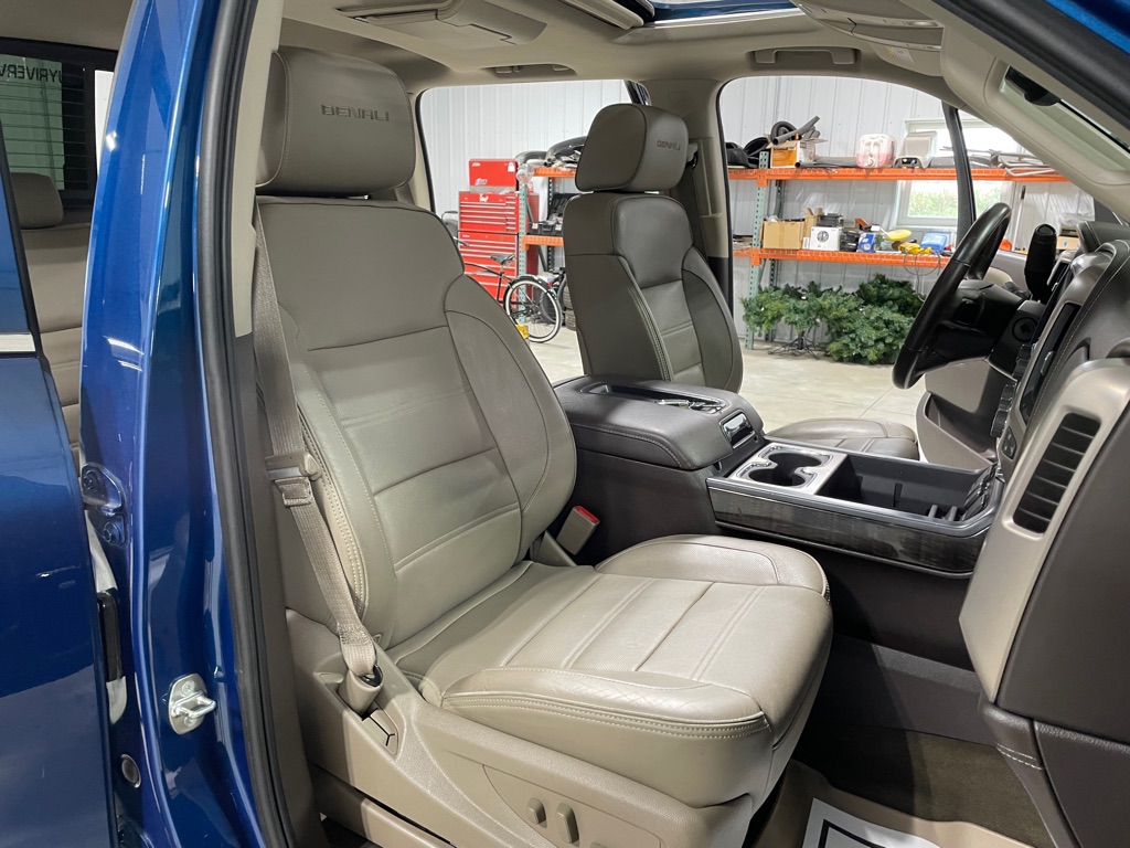 Photo 25 of this GMC SIERRA 1500