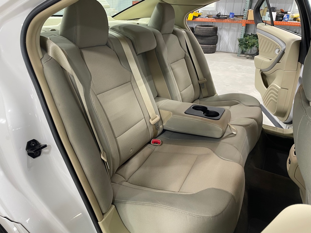 Photo 19 of this FORD TAURUS