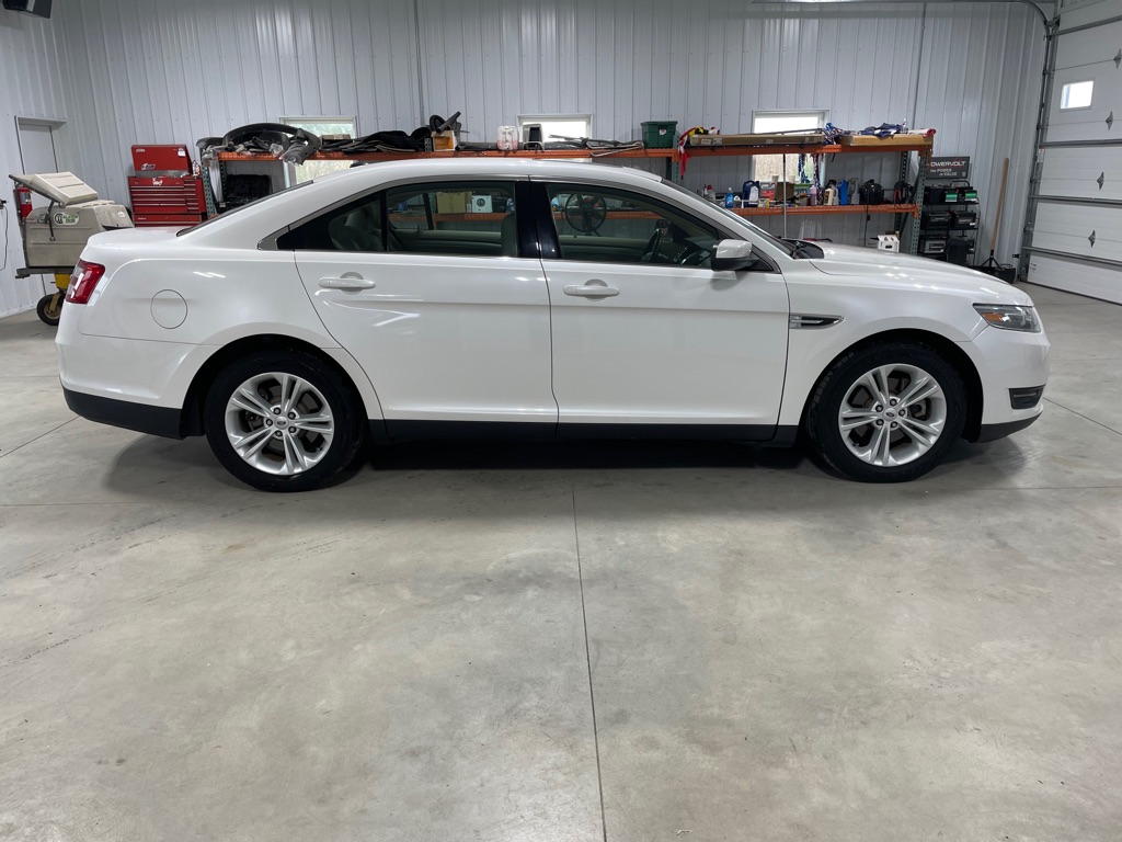 Photo 8 of this FORD TAURUS
