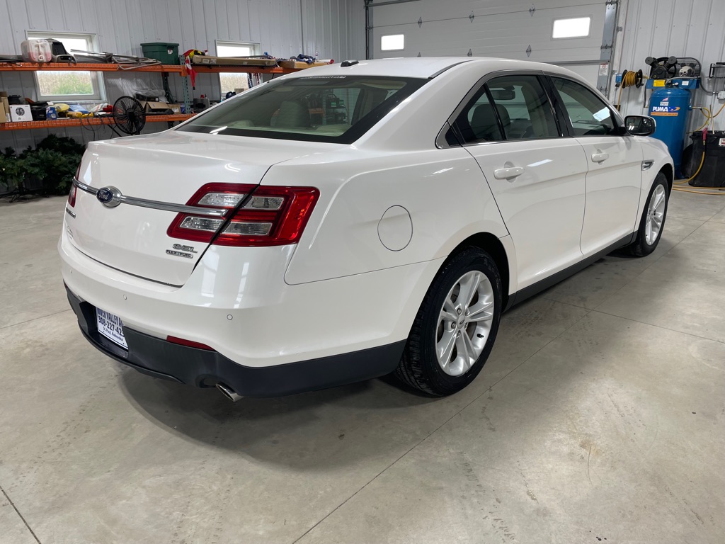 Photo 7 of this FORD TAURUS